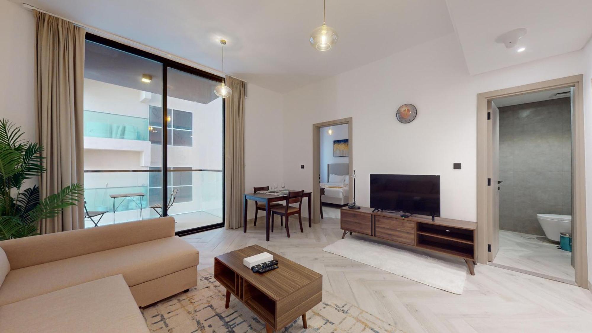 Primestay - Empire - Spacious 1br With Community Views In Jvc *